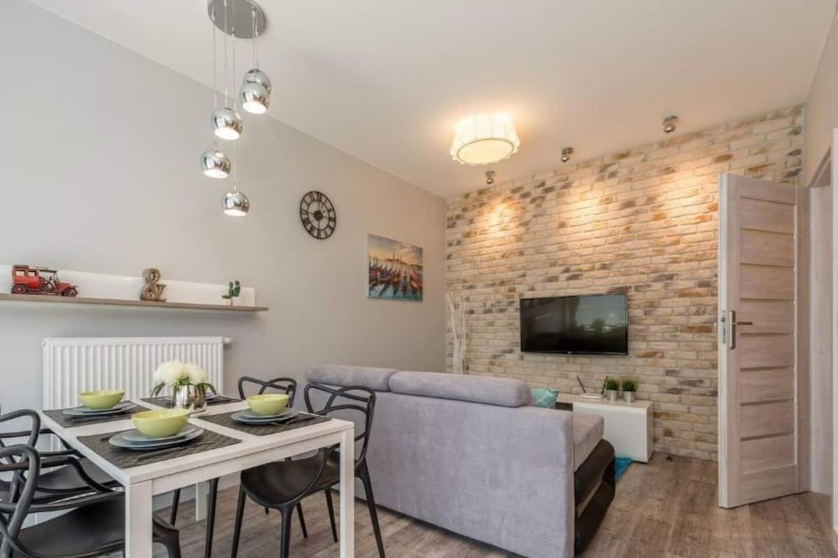 Close To Chopin Airport, Cybernetyki, Free Parking By Cosmo Spirit Βαρσοβία Εξωτερικό φωτογραφία