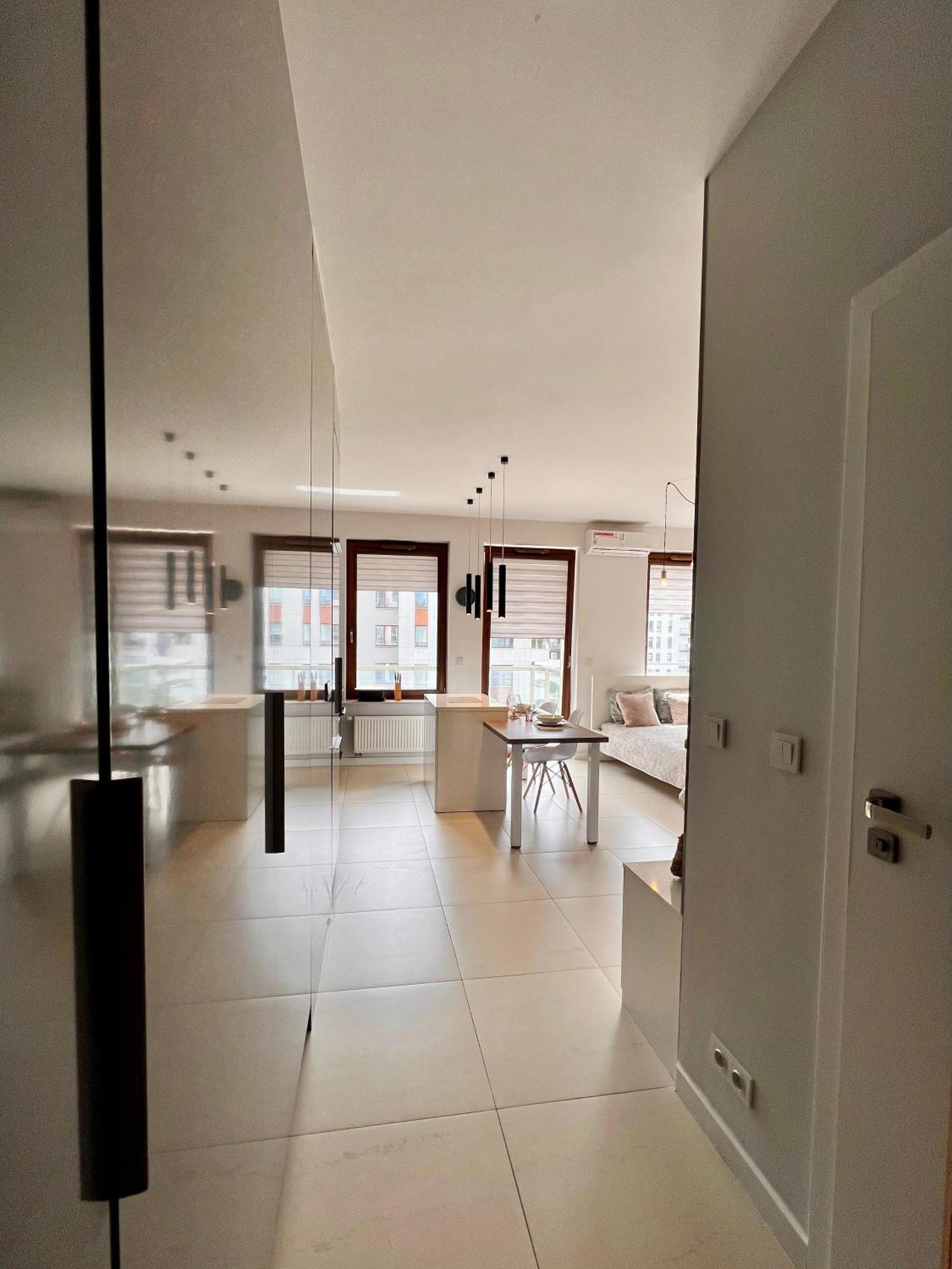 Close To Chopin Airport, Cybernetyki, Free Parking By Cosmo Spirit Βαρσοβία Εξωτερικό φωτογραφία